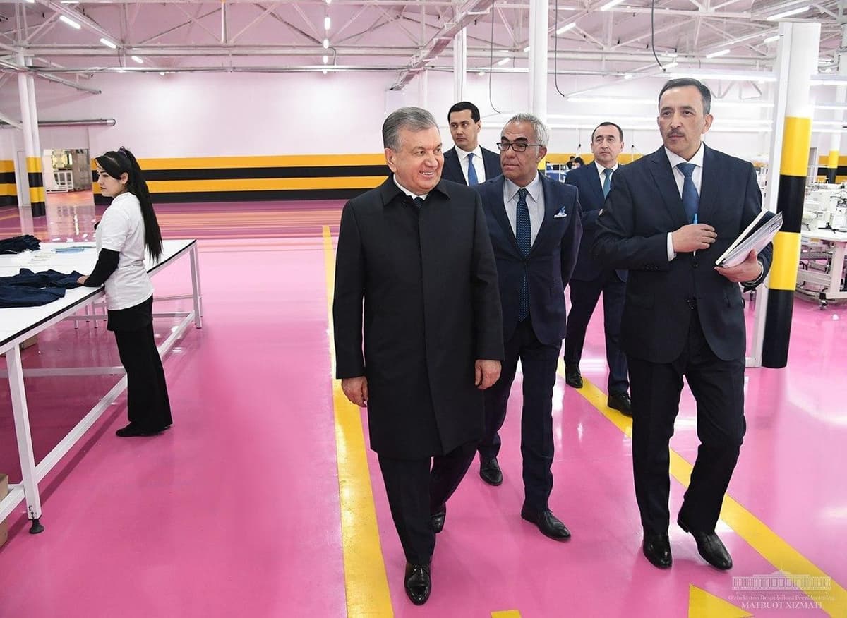 Shavkat Mirziyoyev «Hazorasp» erkin iqtisodiy zonasiga bordi