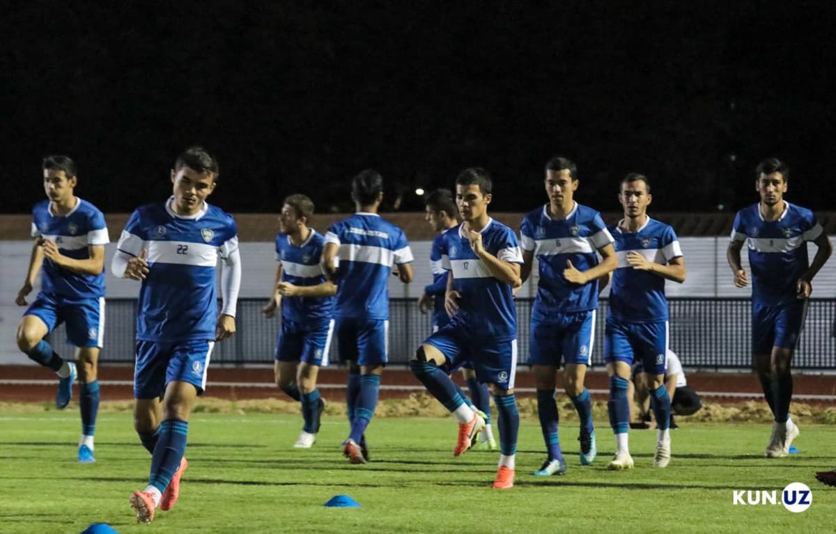 «Olimpiada nimaligini his qiling» - «Xitoy devori»dan o‘tishga chog‘lanayotgan O‘zbekiston U23 mashg‘ulotidan fotoreportaj