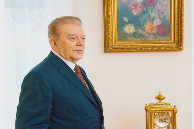 Путин наградил Нишанова орденом Александра Невского