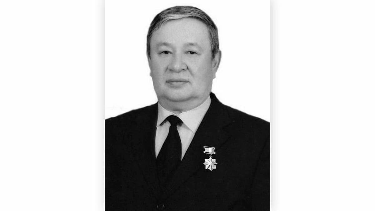 Shavkat Mirziyoyev Musa Yerniyazov vafoti munosabati bilan ta'ziya bildirdi