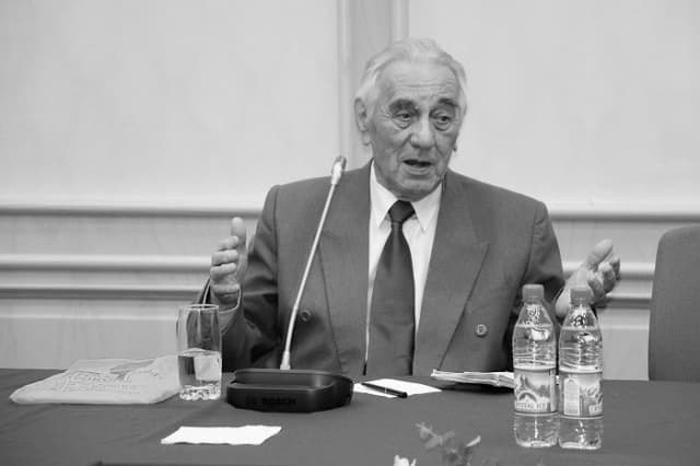 Yozuvchi Abduqahhor Ibrohimov vafot etdi
