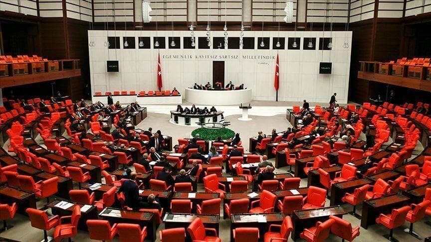Turkiya parlamentining 3 deputati koronavirusga chalindi