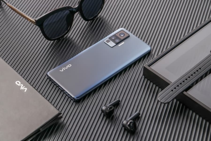 Vivo: Innovatsion seriyadagi birinchi flagman X50 savdoga chiqarilmoqda
