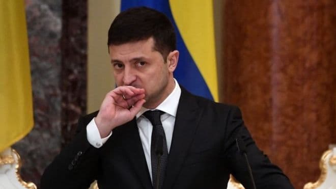 Politsiya Zelenskiyning karantin vaqtida qahvaxonaga borganini o‘rganmoqda