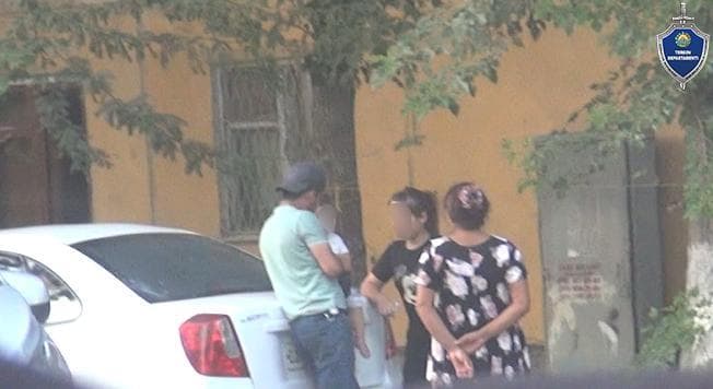 Farg‘onada chaqalog‘ini sotayotgan ona qo‘lga olindi