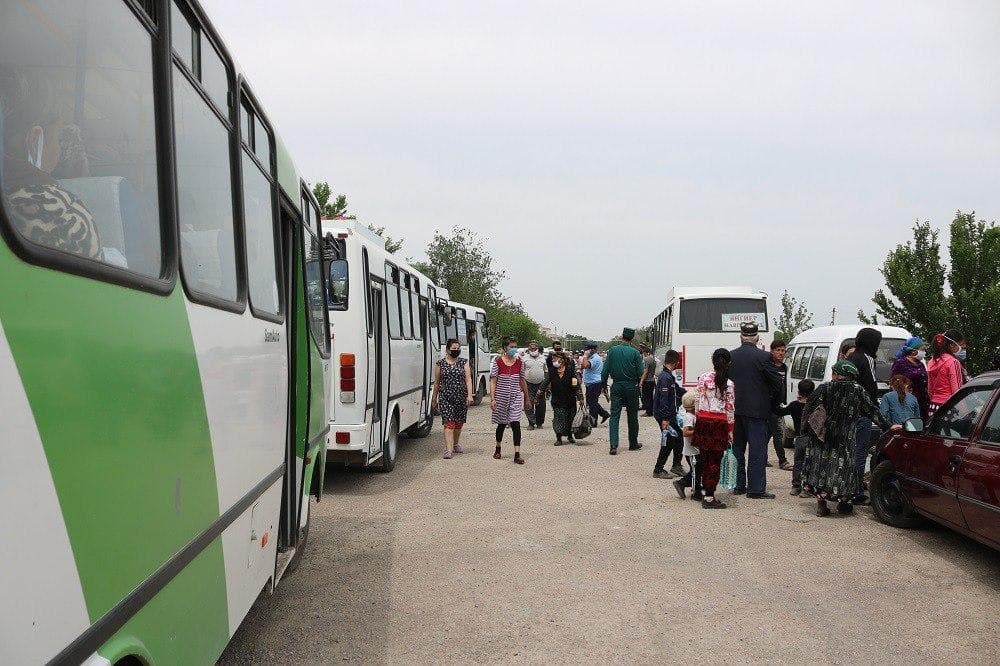 Sirdaryoda 10 mingdan ortiq maktab o‘quvchisi evakuatsiya qilingan. Ular hozir qanday ta'lim olyapti?