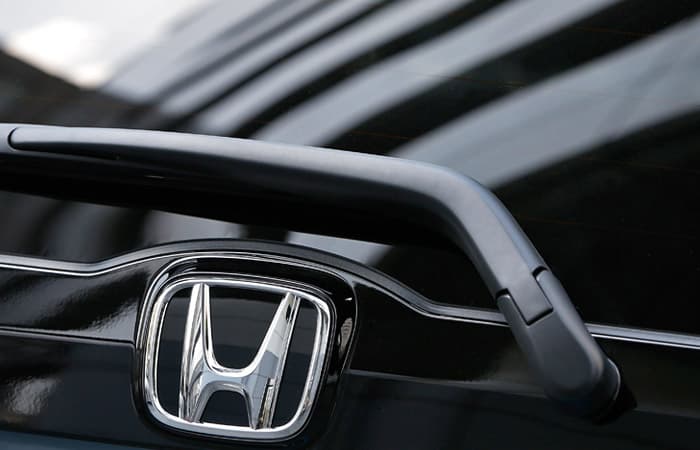 Honda уч ойда 764 млн доллар зарар кўрди