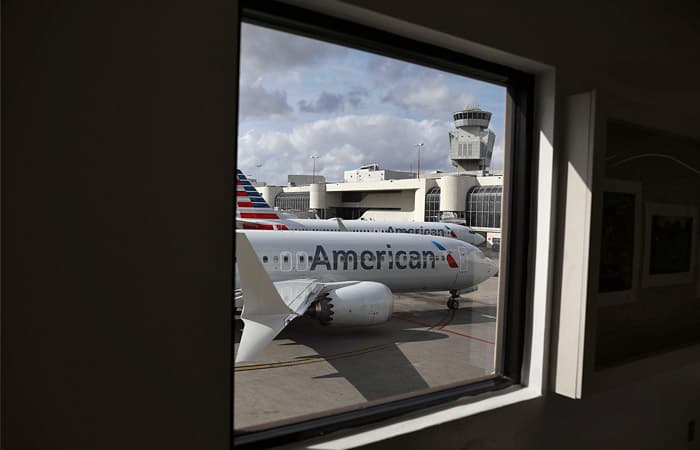 American Airlines минглаб ходимларини ҳақ тўланмайдиган таътилга чиқариши мумкин