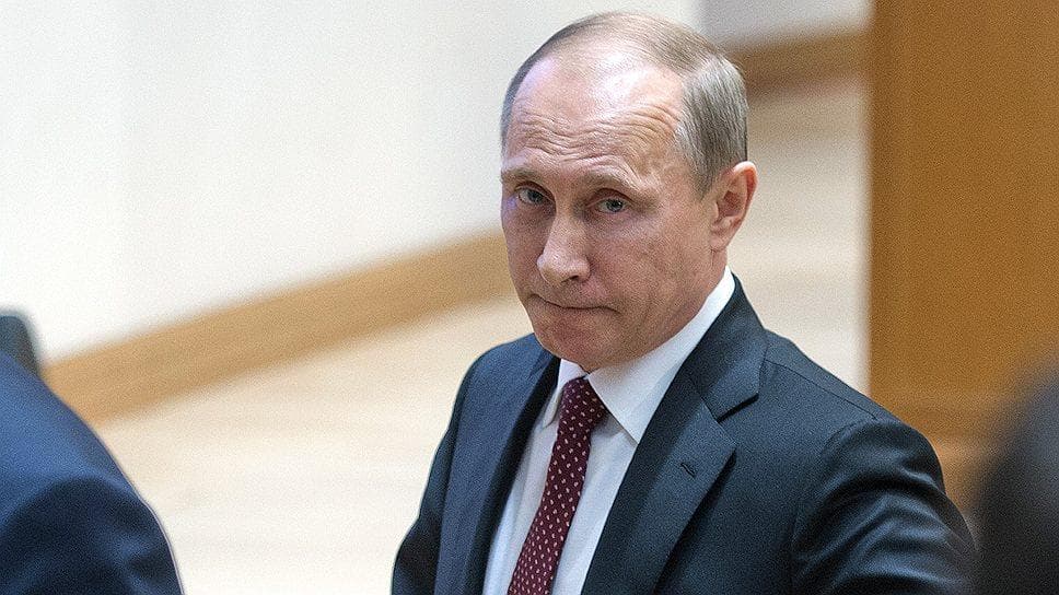 Putin Rossiyada koronavirusga qarshi ommaviy emlash qachondan boshlanishini aytdi