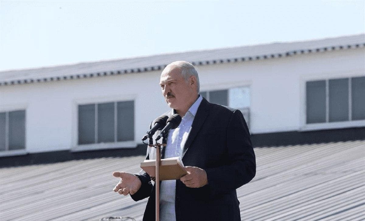 Yevroparlament deputatlari Lukashenkoni persona non grata deb e'lon qilishdi