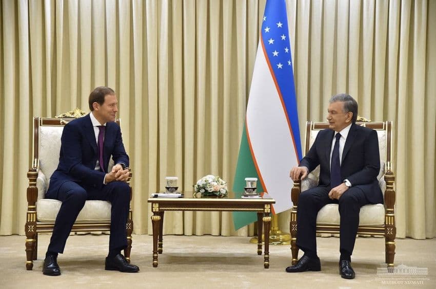 Shavkat Mirziyoyev Denis Manturov boshchiligidagi Rossiya delegatsiyasini qabul qildi