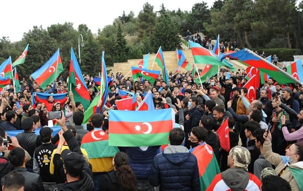 Ozarboyjonda Qorabog‘ uchun janglardagi G‘alaba kuni ta'sis etildi