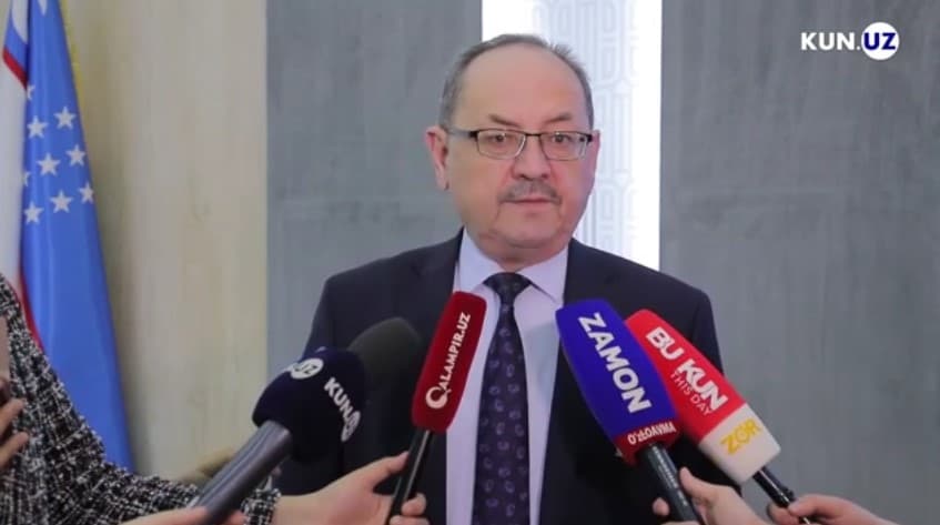 Отабеков рассказал о симптомах британского штамма