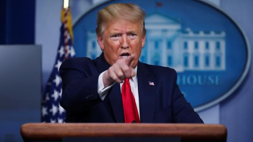 Трамп АҚШ кемаларини таъқиб қилувчи Эрон кемаларини йўқ қилишга буйруқ берди