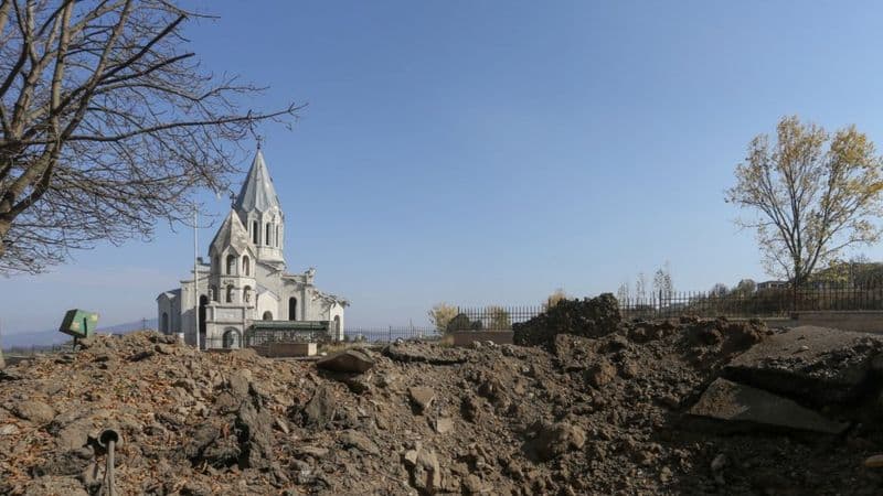 Urush yakuni. Pashinyan Aliyev va Putin bilan kelishdi, Qorabog‘ga rus tinchlikparvarlari joylashtirilmoqda