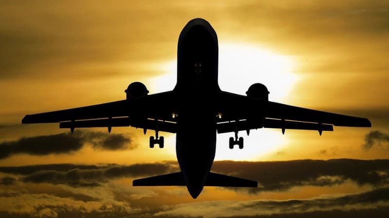 Gruziya xalqaro aviaaloqaga taqiqlovni avgustgacha uzaytirdi