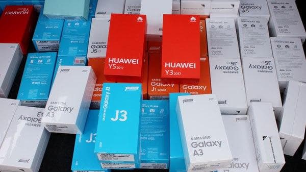 Fuqaroni 56 ming dollarlik telefon apparatlariga «uxlatgan» shaxsga nisbatan jinoyat ishi qo‘zg‘atildi