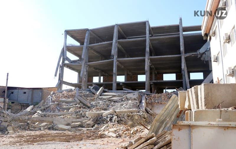 Qarshidagi qulagan mehmonxona: uning qurilishi chindan ham noqonuniy edimi?
