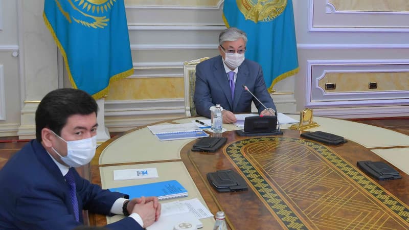 Токаев: «Люди решают вопрос с кислородом сами»