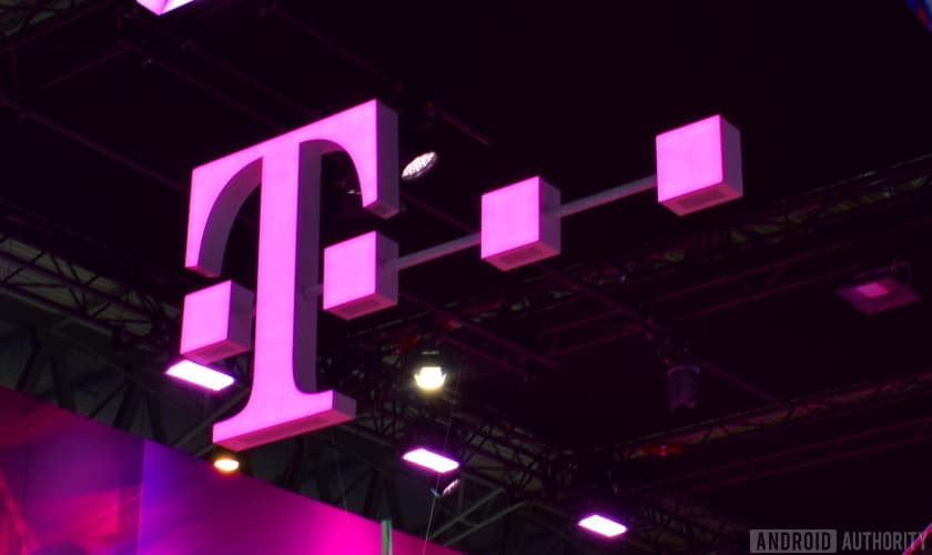 T-Mobile va AT&T ish o‘rinlarini qisqartirmoqda