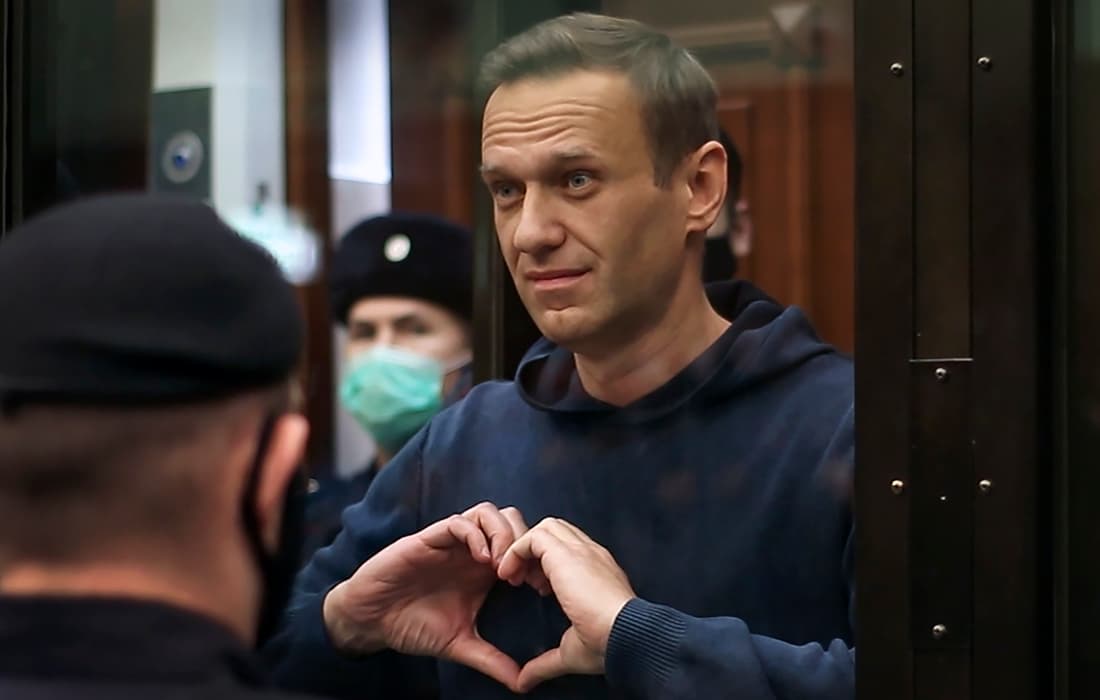 Navalniy «o‘yindan tashqari holatda». U sudda ham kurashni davom ettirdi