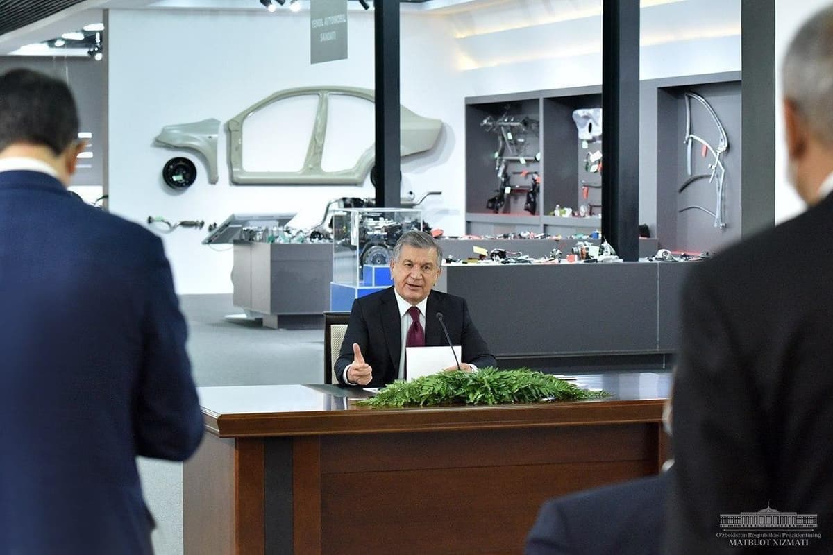 Prezident O‘zbekistonda ishlab chiqarilayotgan avtomobillar tannarxini kamaytirish zarurligini ta'kidladi