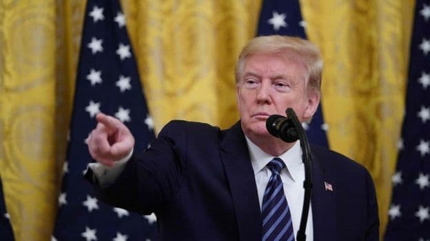 «Кто-то сделал это специально»: Трамп вновь обвинил Китай в распространении коронавируса