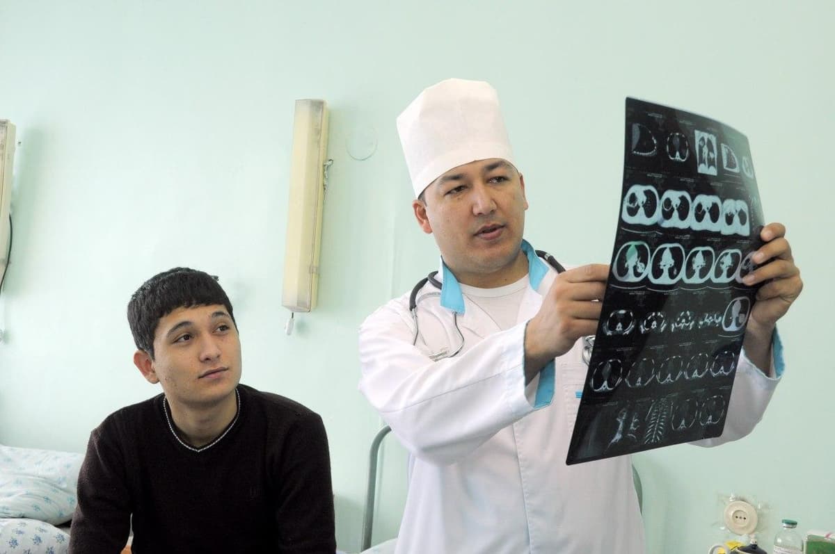 Mutaxassis koronavirusga qarshi dori vositalarini noto‘g‘ri qo‘llash oqibatlari haqida ogohlantirdi