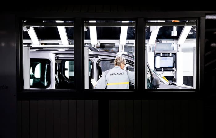 Renault Fransiyadagi bir nechta zavodini yopishni o‘ylamoqda