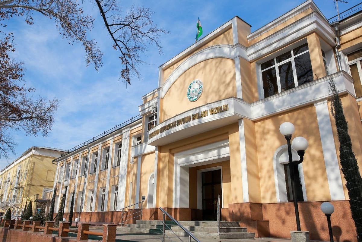 Мирзиёев назначил двух заместителей министра здравоохранения