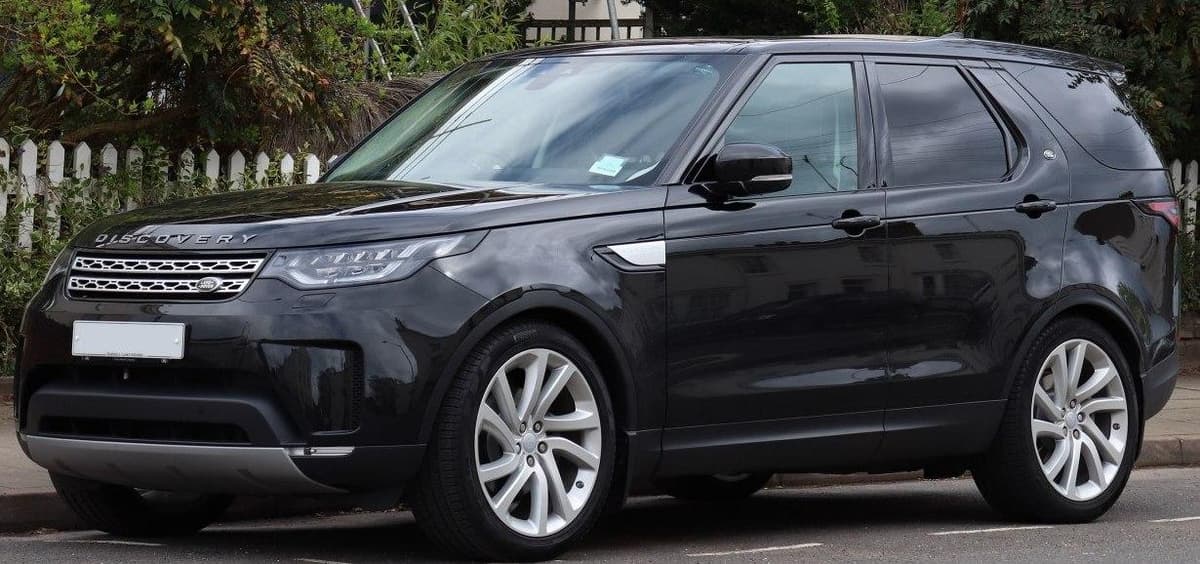 Toshkentda qidiruvda bo‘lgan «LAND ROVER» topildi va auksionda sotildi
