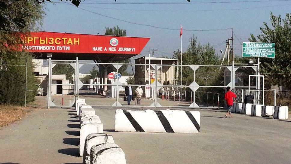 Узбекистан ввел ограничения на въезд для граждан Кыргызстана