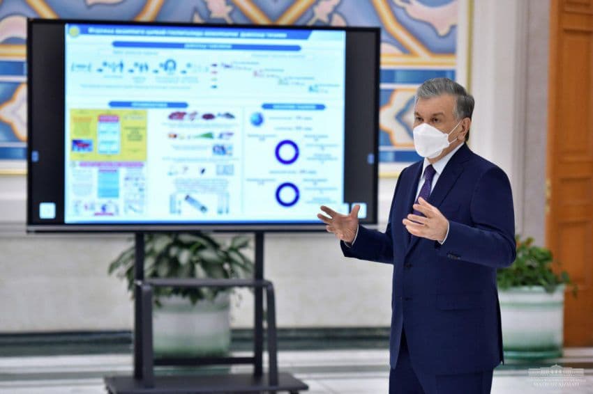 Мирзиёев заслушал отчет о проводимой работе по увеличению охвата населения своевременной медпомощью