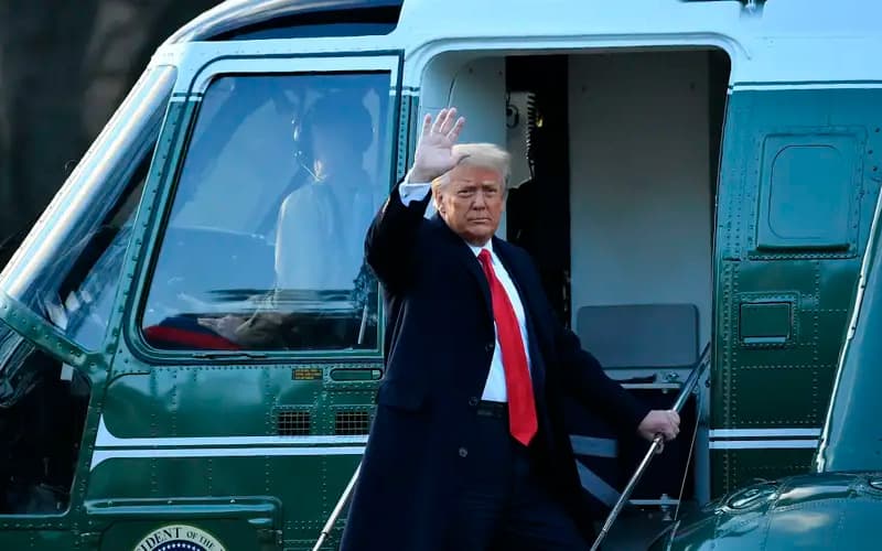 Эрон президенти Трампнинг сиёсатчи сифатида “ўлганини” айтди