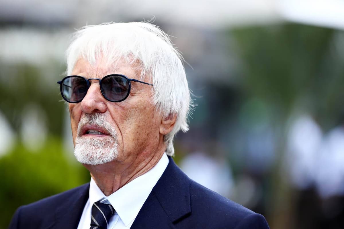 «Formula-1»ning faxriy prezidenti qora tanlilarni irqchilar deb atadi