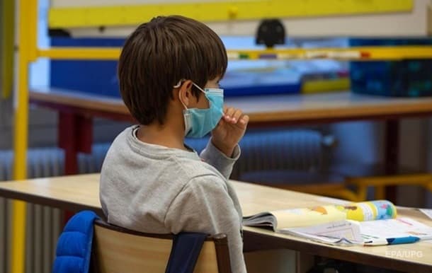 JSST koronavirus tufayli maktablarni yopishga qarshi chiqdi