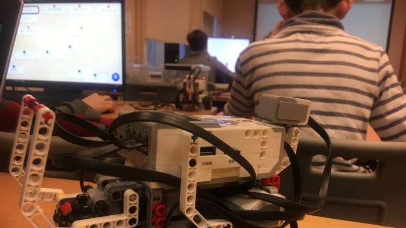 1,5 ming yevro maosh va juda ko‘p kompyuter. Estoniya maktablarini qanday rivojlantirgan?