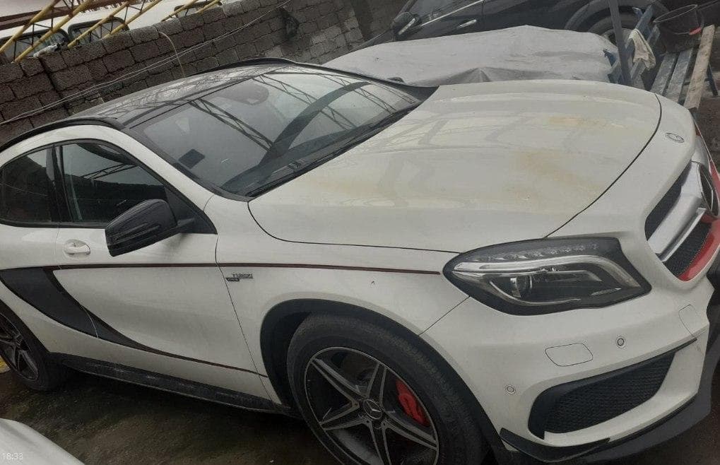 В Ташкенте Mercedes должника продали за 376 ,3 млн сумов