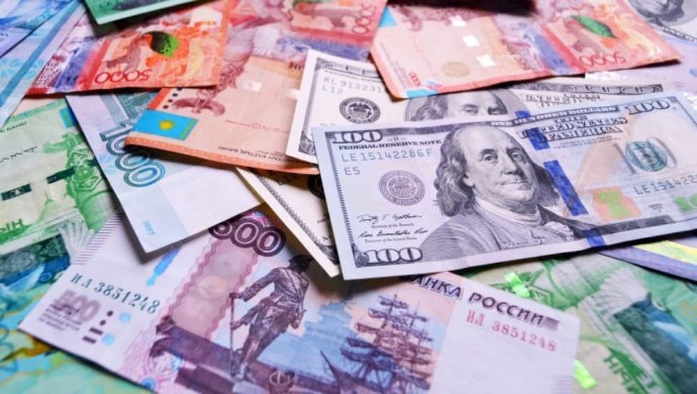 Yuliy Yusupov: Markaziy bank kursni ushlab turishi ham, uni devalvatsiya qilishi ham kerak emas