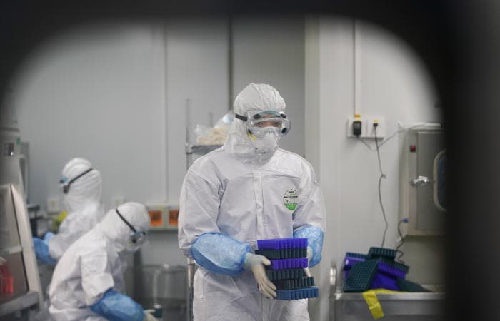 Ekspertlar koronavirus pandemiyasi qancha vaqt davom etishini aytishdi