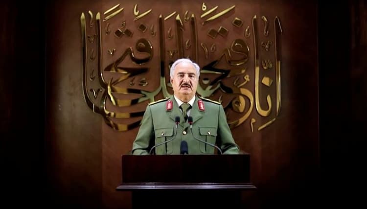 Ҳафтар Ливияда Рамазон ойи охиригача ҳарбий ҳаракатлар тўхтатилганини эълон қилди