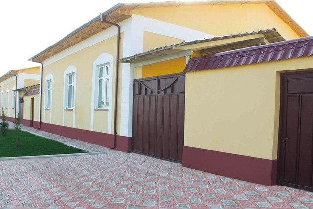 Nukuslik ota aliment o‘rniga uch farzandi uchun uy hadya qildi
