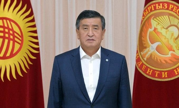 Сооронбай Жээнбеков решил уйти в отставку и обратился к нации