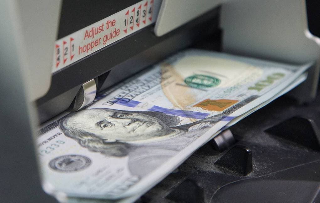Birjada dollar kursi 9600 so‘mdan oshdi