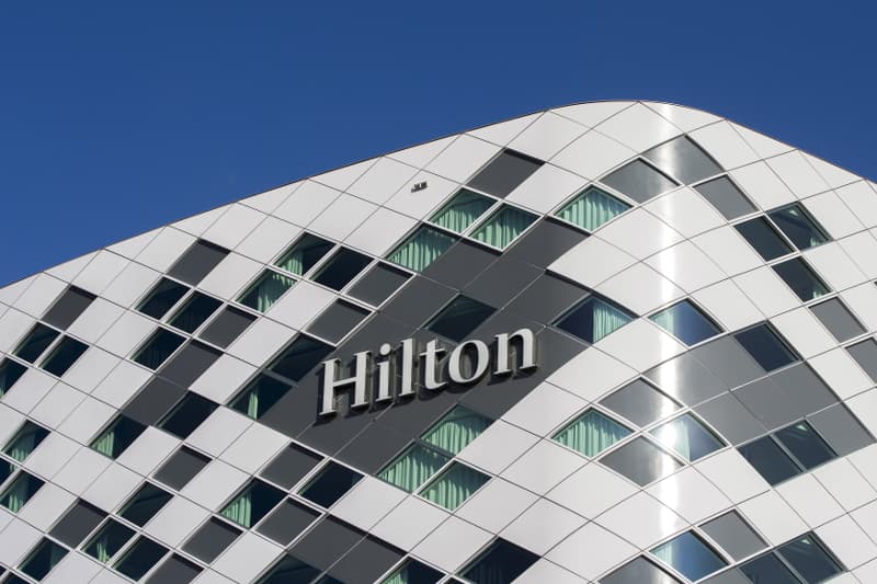 Hilton butun dunyodagi xodimlarining 22 foizini ishdan bo‘shatadi
