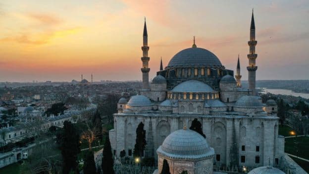 Koronavirus: Turkiyada nimalar bo‘lmoqda?