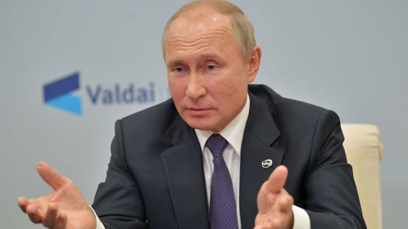 Putin Navalniy haqida: «Hukumat kimnidir zaharlamoqchi bo‘lganida, uni Germaniyaga davolanish uchun yuborarmidi»