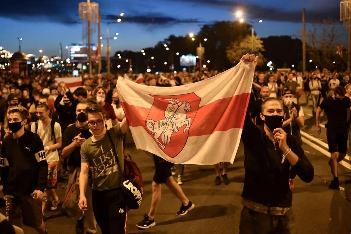 Belarus korxonalarida ommaviy mitinglar o‘tkazilmoqda
