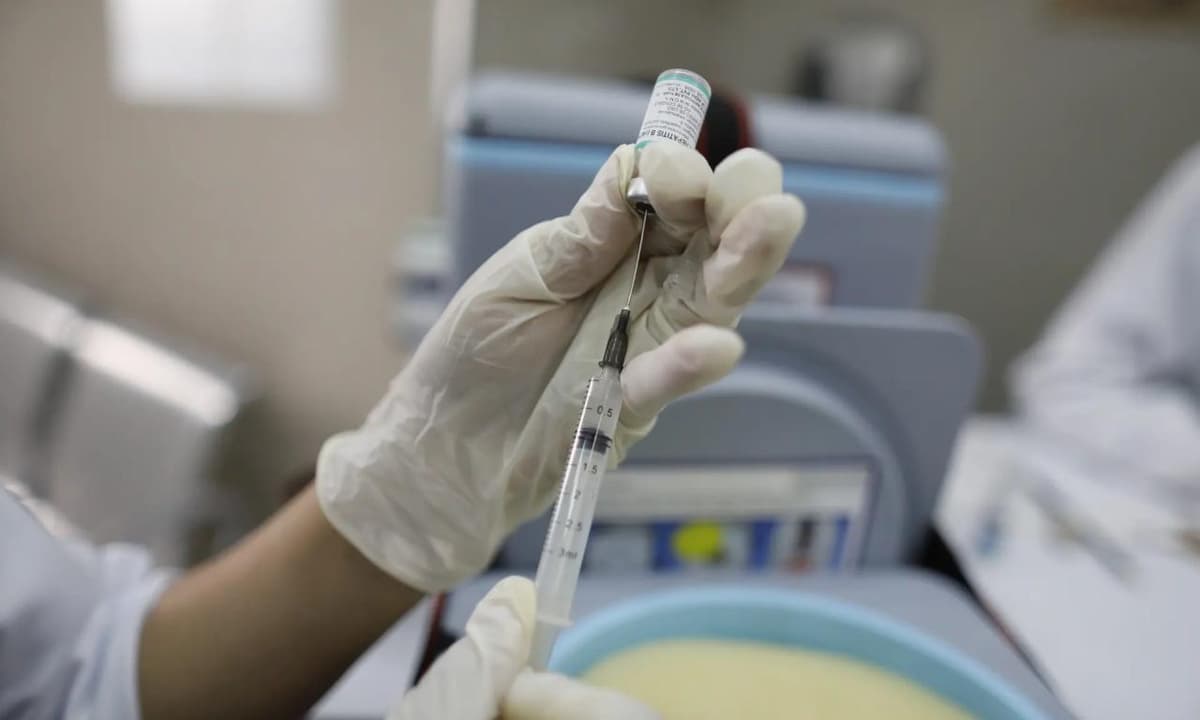 12-18 oydan keyin vaksina tayyor bo‘lishini kutish bema'ni optimistik prognozdir - mutaxassis
