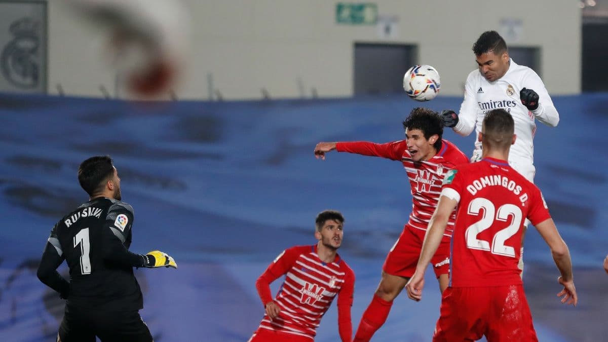 La Liga. «Real» Kazemiro va Benzemaning gollari evaziga «Granada»ni mag‘lub etdi